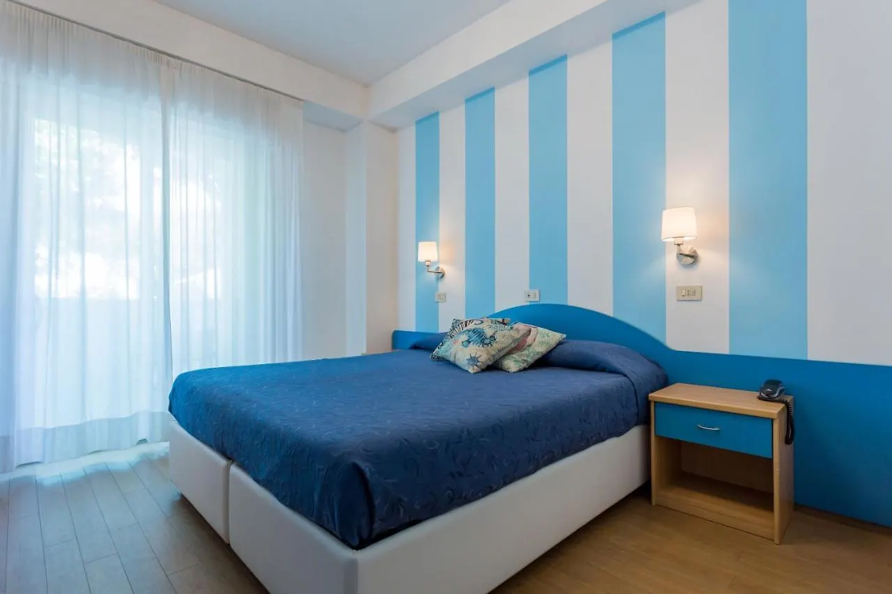 Hotel Mon Pays ريتشيوني