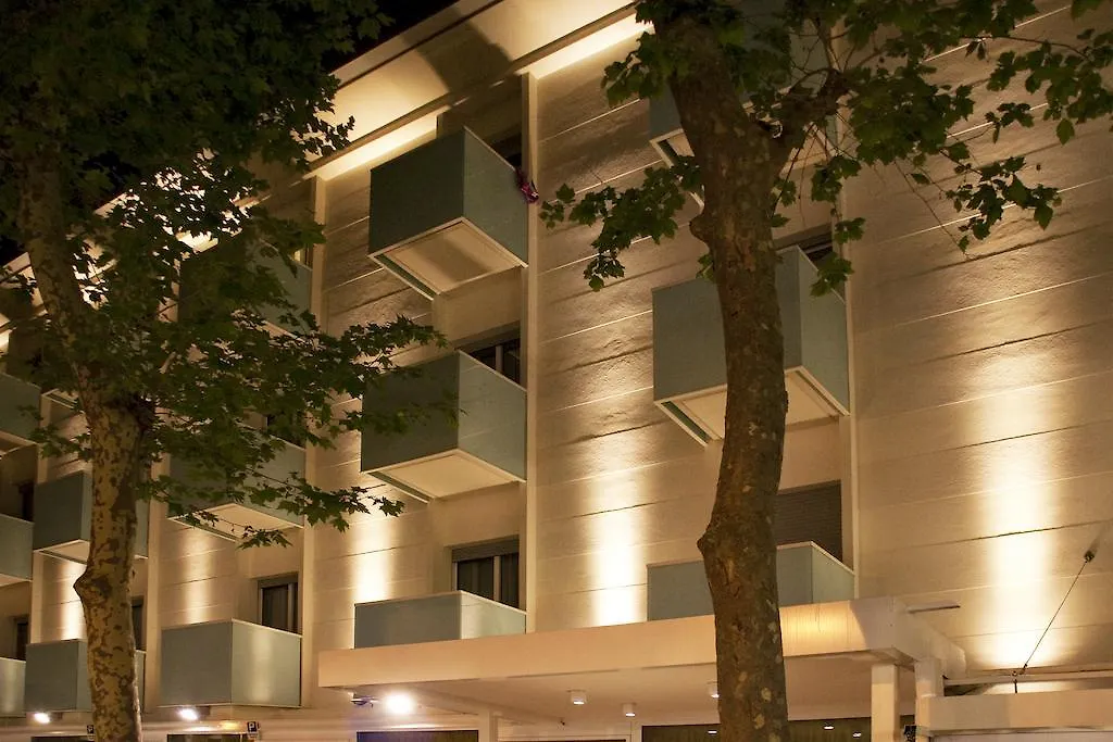 Hotel Mon Pays ريتشيوني 3*,  إيطاليا