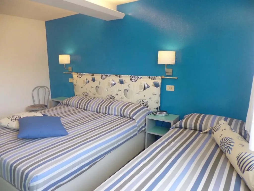 Hotel Mon Pays ريتشيوني